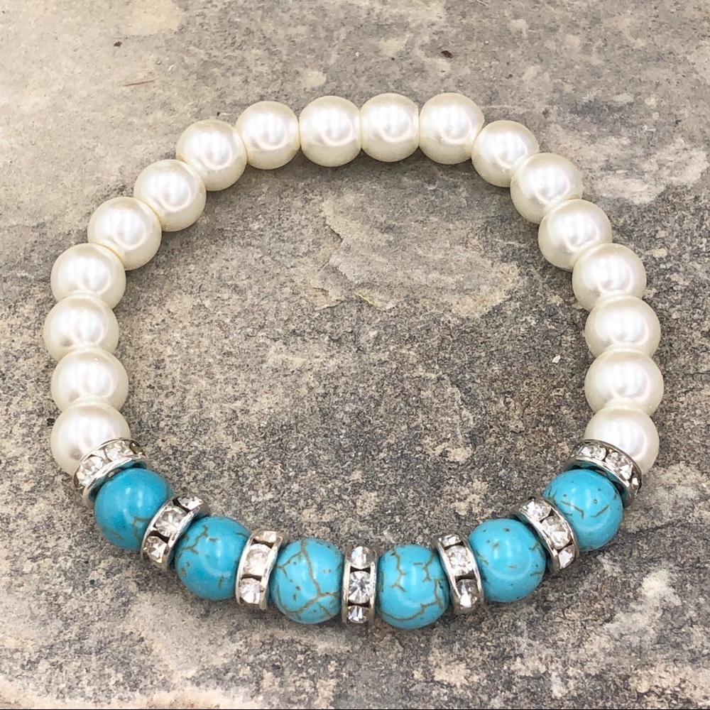 🍀CLOSEOUT🍀Faux Pearl Turquoise Stretch Bracelet - Picture 3 of 4